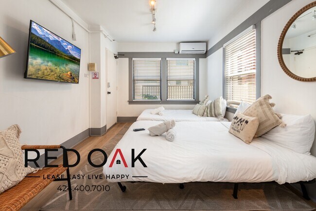 Photo - Phenomenal One Bedroom, Ready for Move-In,... Unit 1