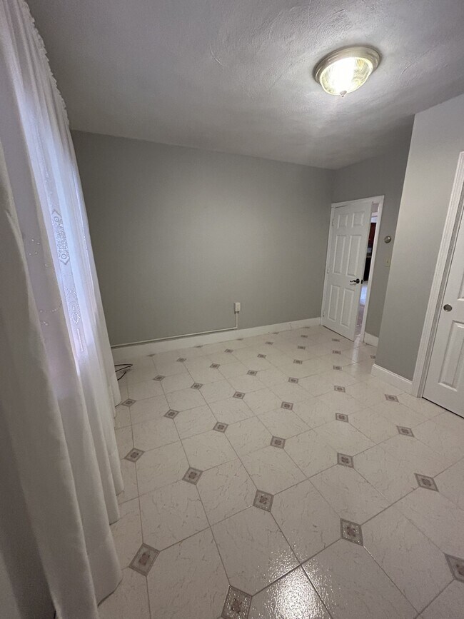 Photo - 58 Maple St Unit 2