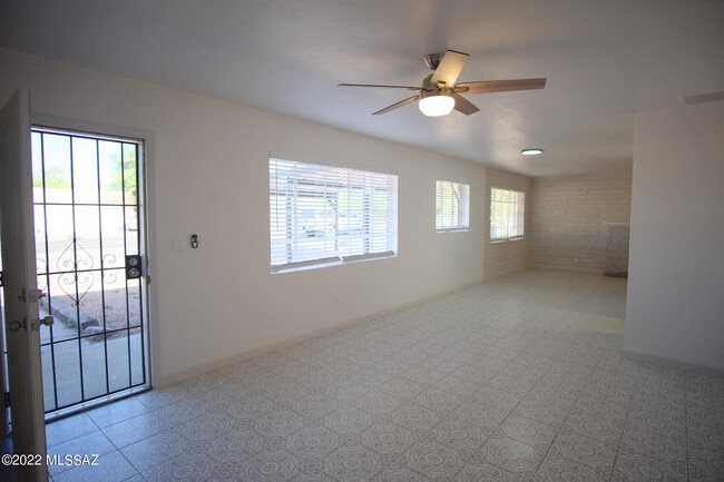 Photo - 2743 N Park Ave