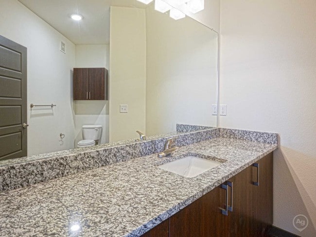 SEVEN TWELVE LOFTS
