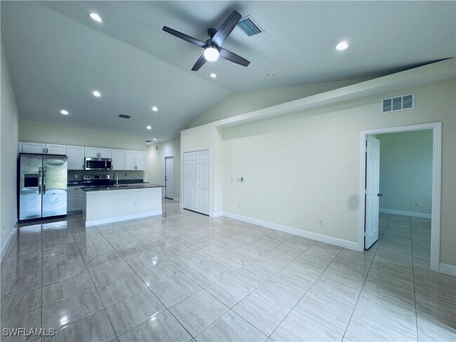 Photo - 2433 Vernon Ave S