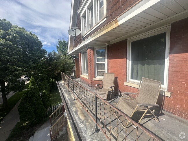 Building Photo - 932 S 4th St Unit Upper Rental