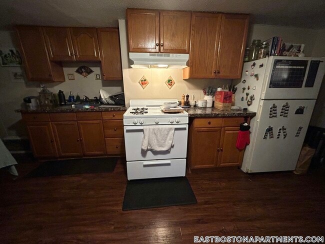 Building Photo - 249 Bennington St Unit 1