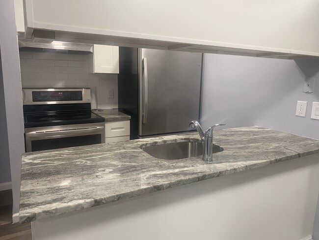 Photo - 16546 Clarkson Dr Unit Fraser Condo