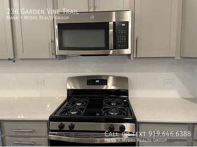 Photo - 236 Garden Vine Trl