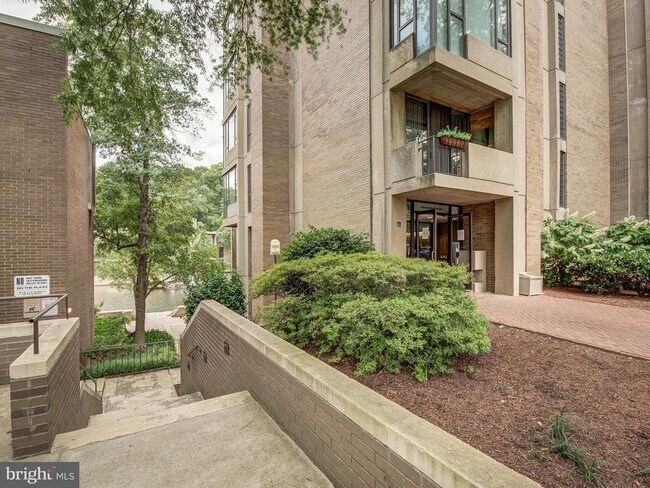 11400 Washington Plaza W Unit 601