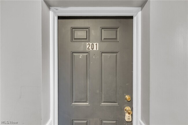 Photo - 2537 Noble Rd Unit 201