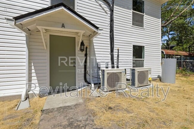 377 Tuttle Ave