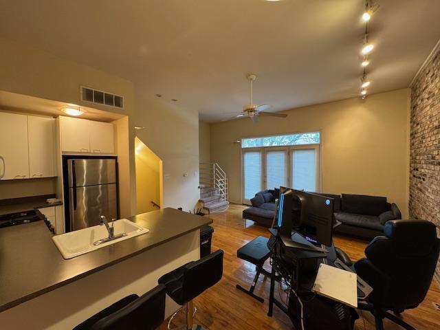 Building Photo - 2 bedroom in Chicago IL 60622 Unit 1 Rental