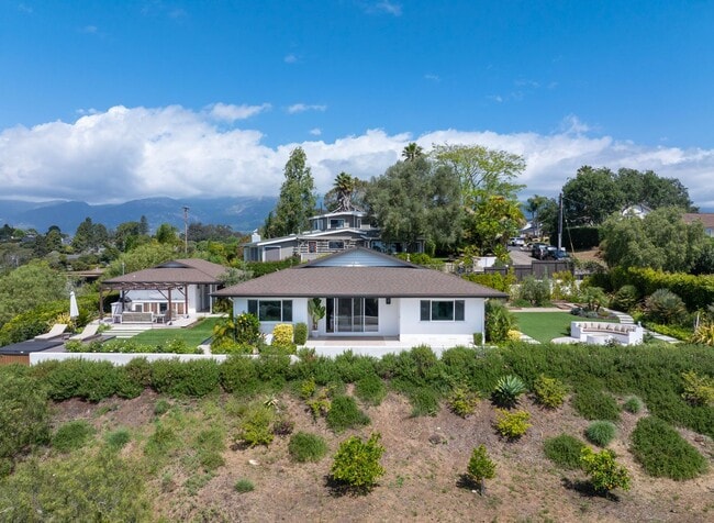 Photo - Stunning Santa Barbara Oasis!