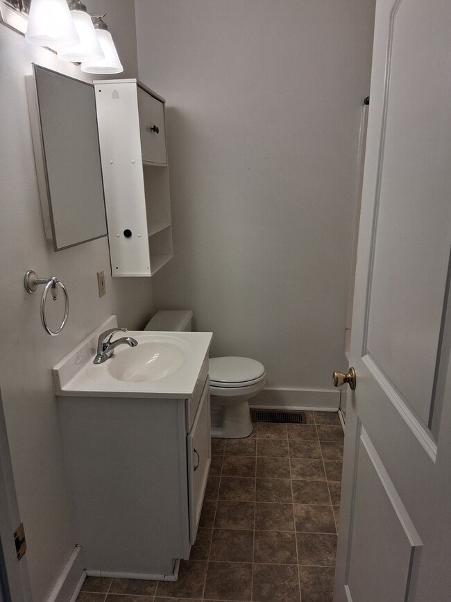 Photo - 731 Rex Ave