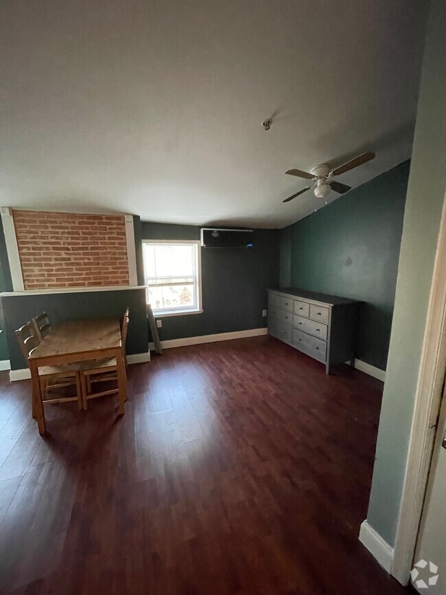 Building Photo - 927 N Calvert St Unit 3R Rental