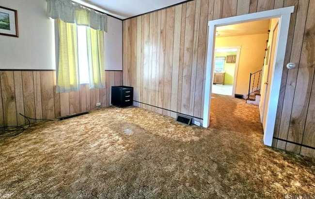 Photo - 619 Grove Ave