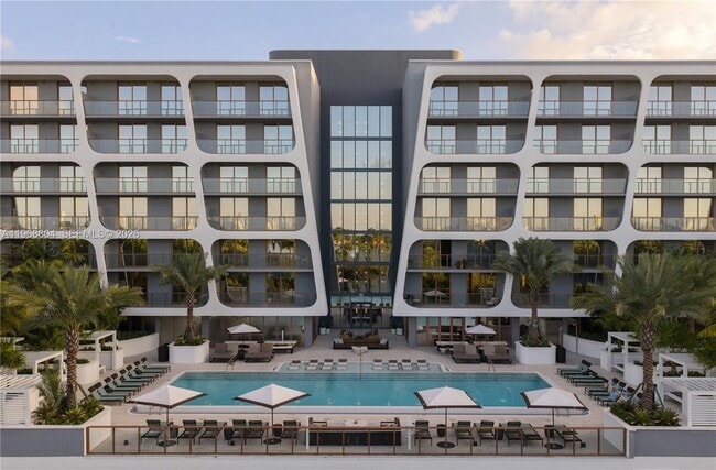 Building Photo - 3900 Alton Rd