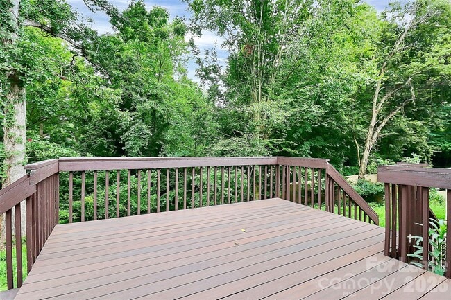 Photo - 6133 Colchester Pl