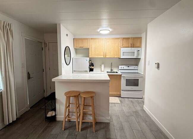 40 Harrison St Unit 3
