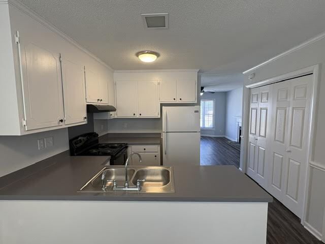 Photo - 3260 Landmark St