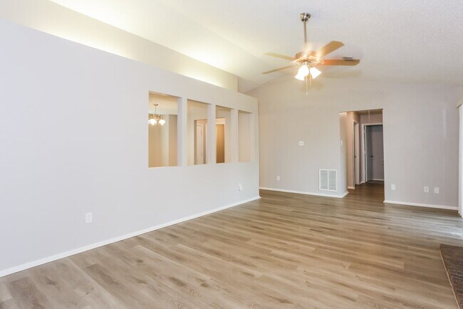 Photo - 3900 Dogwood Ct