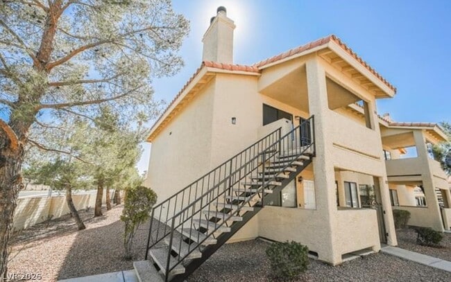 Building Photo - 1205 N Buffalo Dr Unit 202