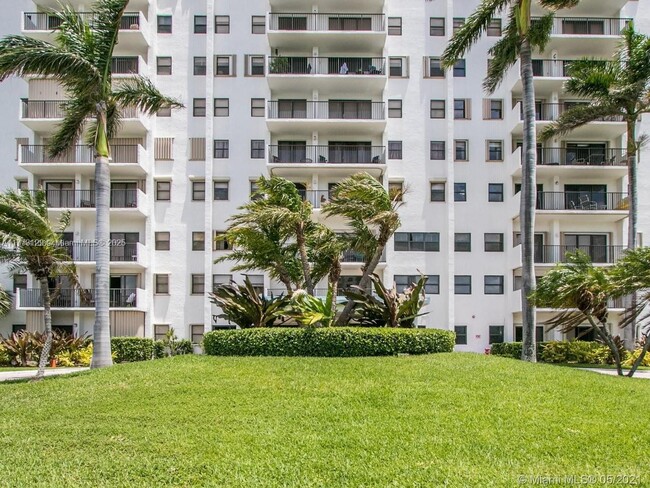 Photo - 1201 S Ocean Dr Unidad 316S Rental