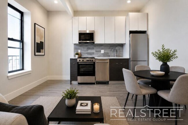 Photo - Spacious 2BR w/ Laundry, Pets OK, Backyard & Lounge | Steps to Brower Park & 3/4/C Trains Unidad 3B