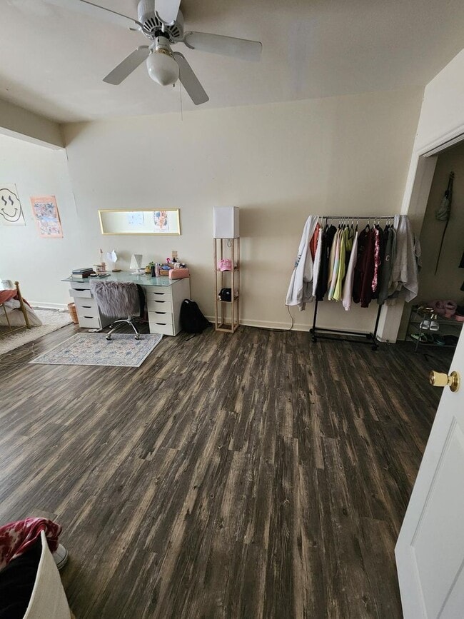 Photo - 539K Unit APT.B