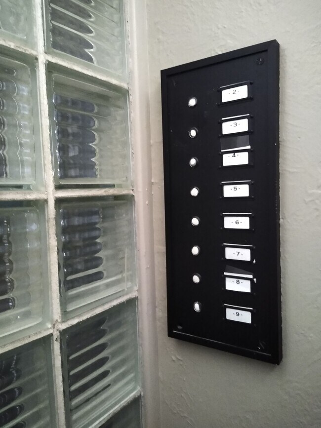 Photo - 1230 N Washington St Unit Apt 8