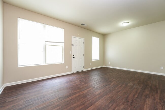 Photo - 3261 Pennington Dr