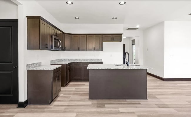 Photo - 506 Victoria Wy