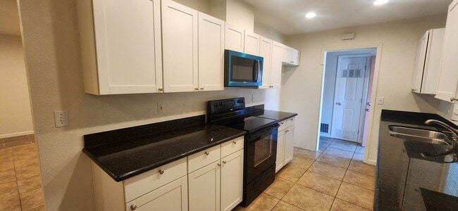 Photo - 9893003/37 Unit 9893003001