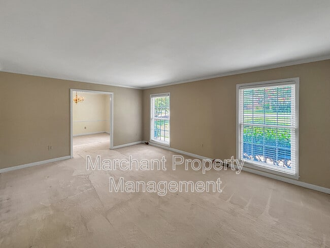 Photo - 512 Devenger Rd