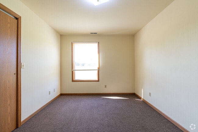 2BR, 1BA - 720SF - Bedroom