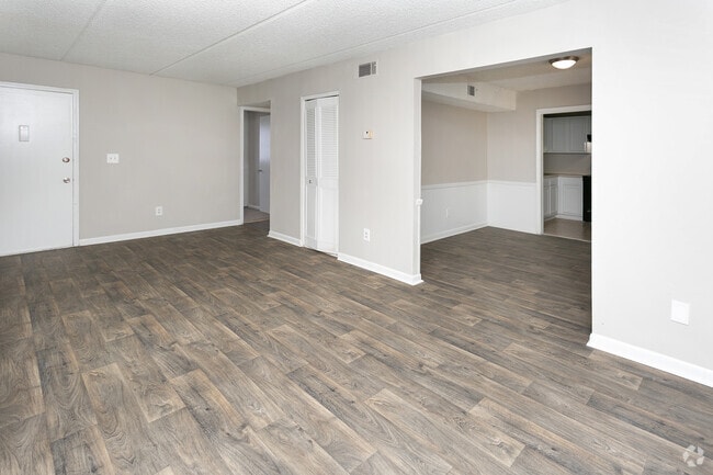2BR,2BA_1,052 SF