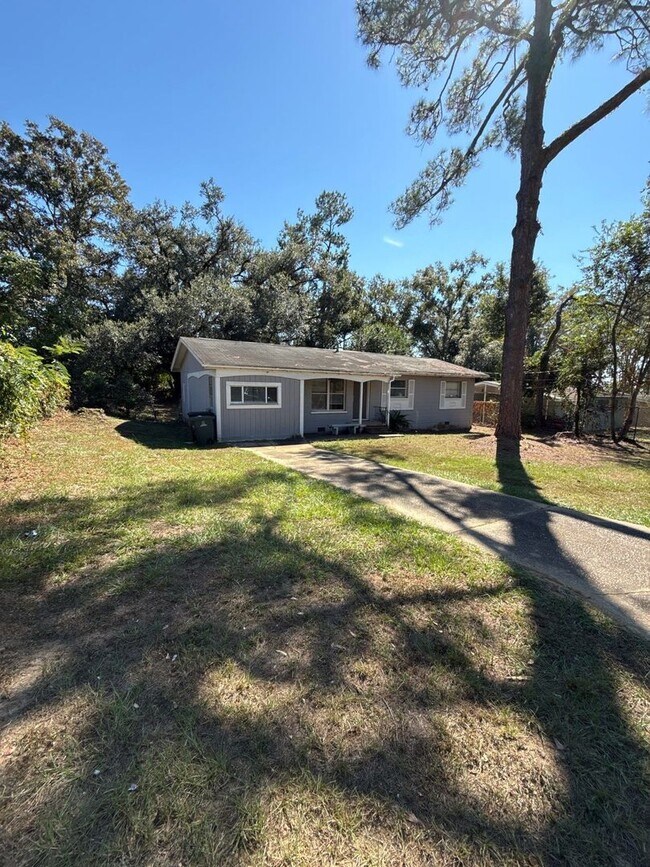 Photo - 4/2 House on Atkamire Drive, large yard! A...