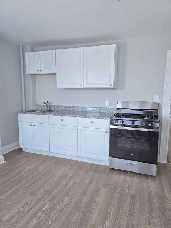 Building Photo - 3410 Belair Rd Unit 3410 Belair Rd  2/B