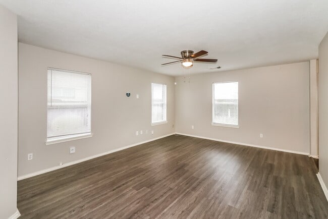 Photo - 19315 Montclair Meadow Ln