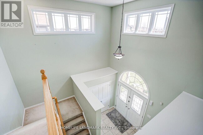 Photo - 629 College Ave