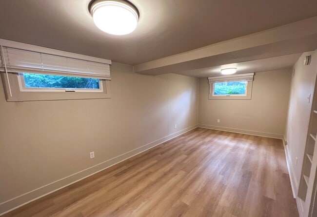 Photo - 619 W Harrison St Unit 619 W 1/2 Harrison