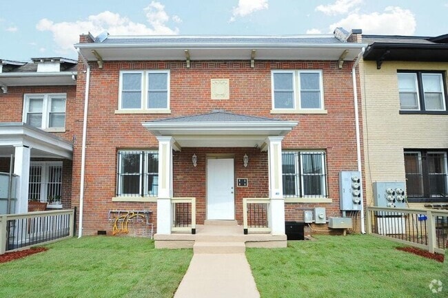 Building Photo - 1714 West Virginia Ave NE Rental