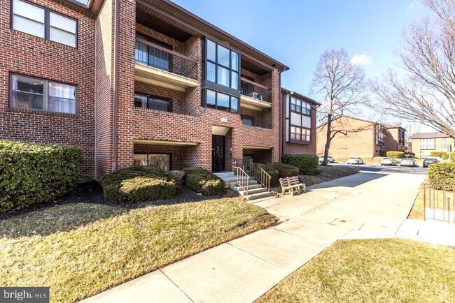 Building Photo - 2 Juliet Ln Unit 103 Rental
