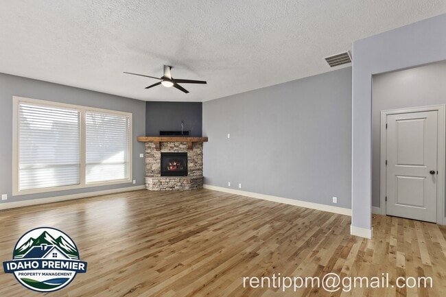 Photo - 3103 E Tybalt Ct