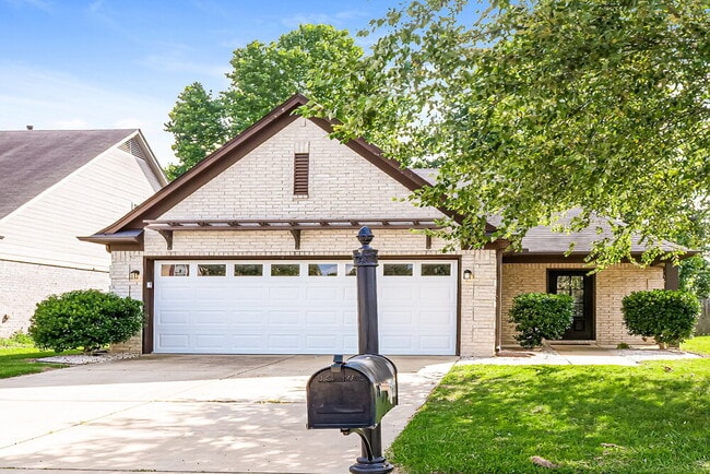 Building Photo - 7333 Green Ash Dr