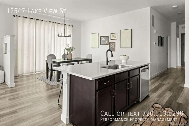 Photo - 12547 Lake View St