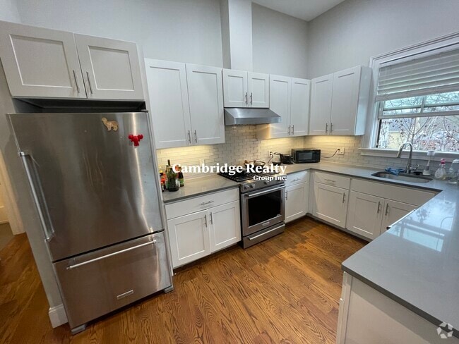 Building Photo - 343 Western Ave Unit 4A Rental