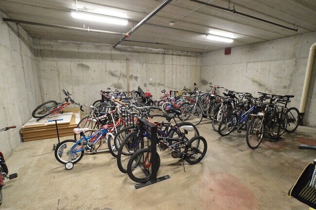 Photo - 179 Green St Unit #408