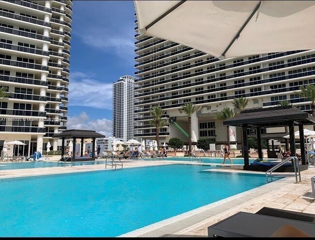 Photo - 1830 S Ocean Dr Unidad 2011