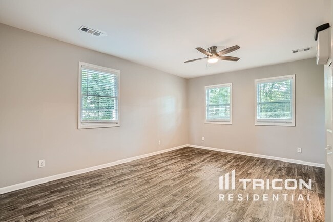 Photo - 3581 S Sherwood Rd SE