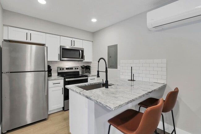 Photo - 494 Forest St Unit SI ID1537763P