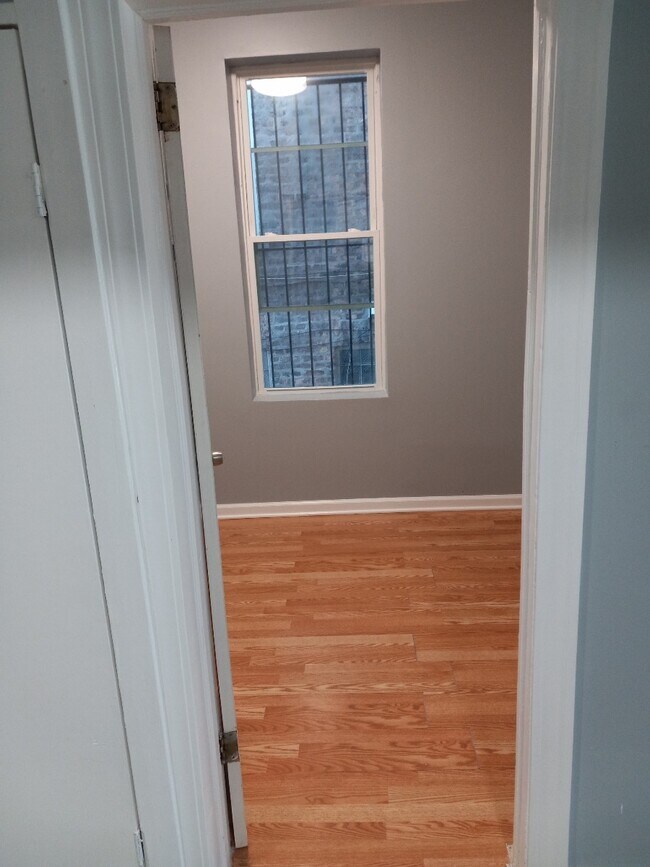 Photo - 5412 S Damen Ave