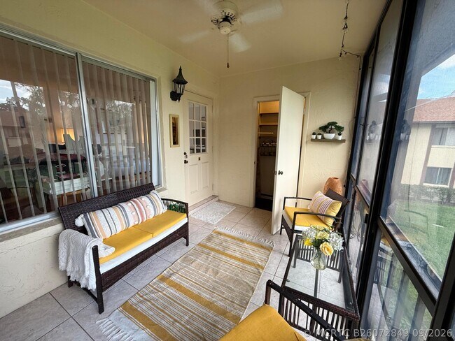 Photo - 304 Knotty Pine Cir Unit B-2